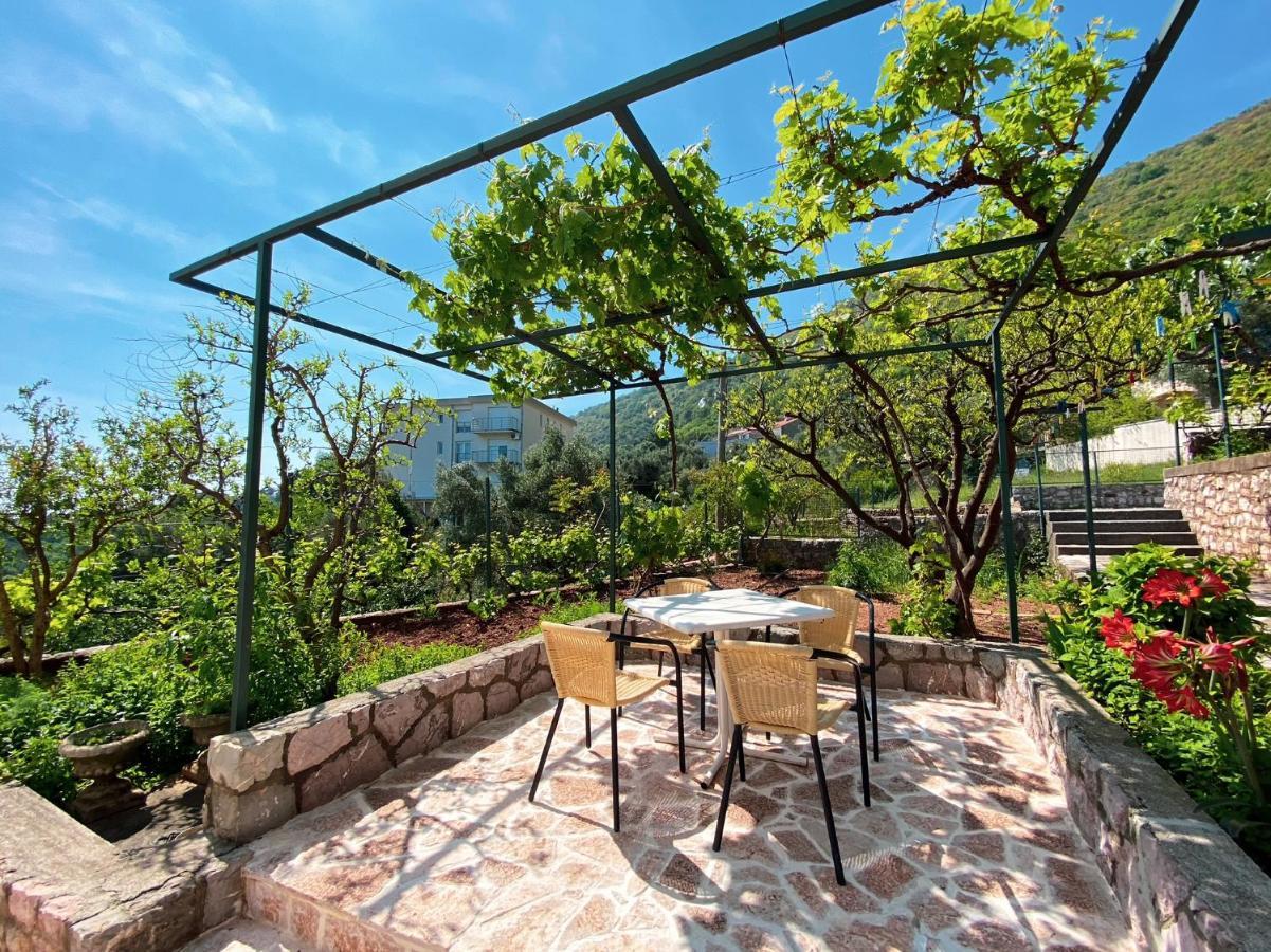 Apartments Krs Medinski Petrovac Екстер'єр фото