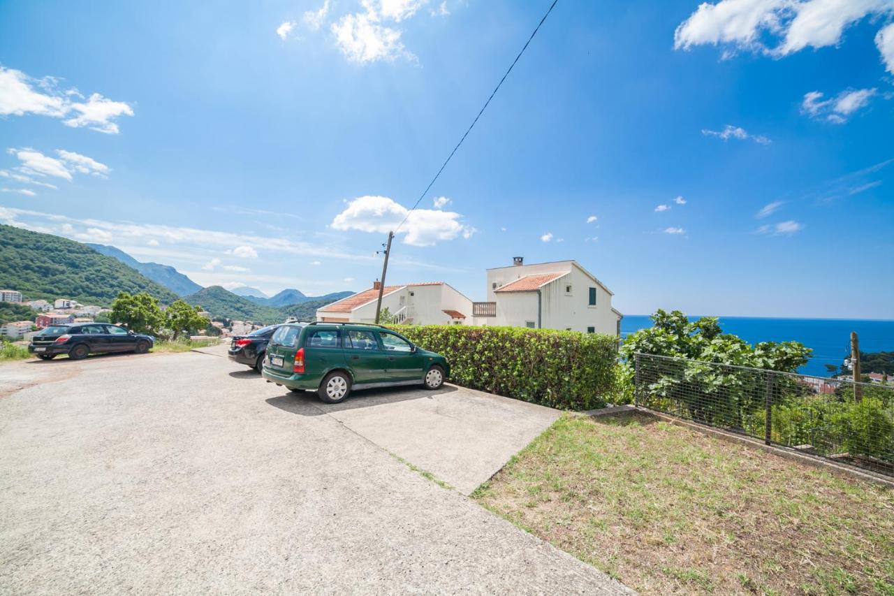 Apartments Krs Medinski Petrovac Екстер'єр фото