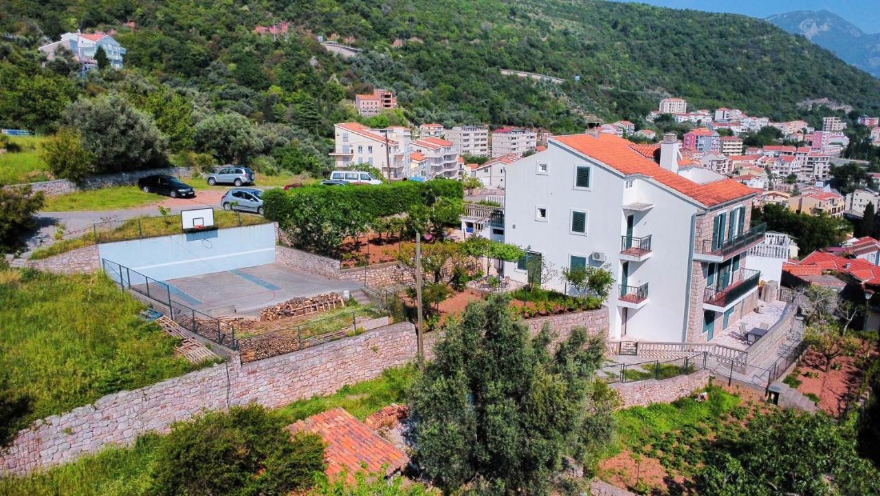 Apartments Krs Medinski Petrovac Екстер'єр фото