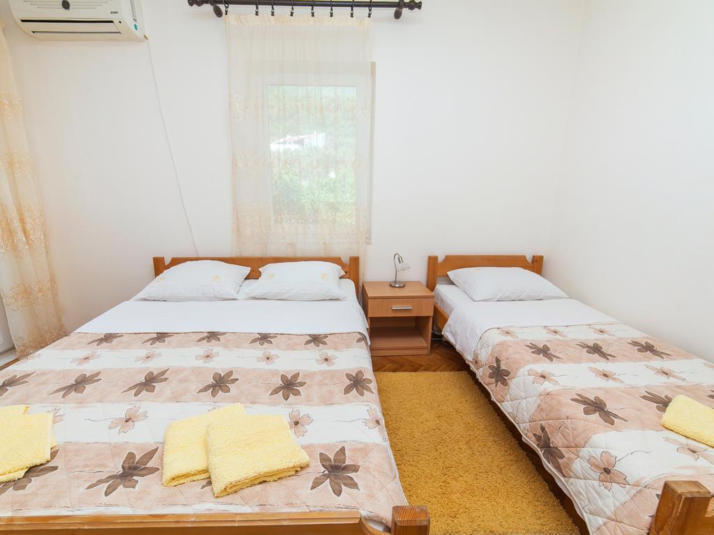 Apartments Krs Medinski Petrovac Екстер'єр фото