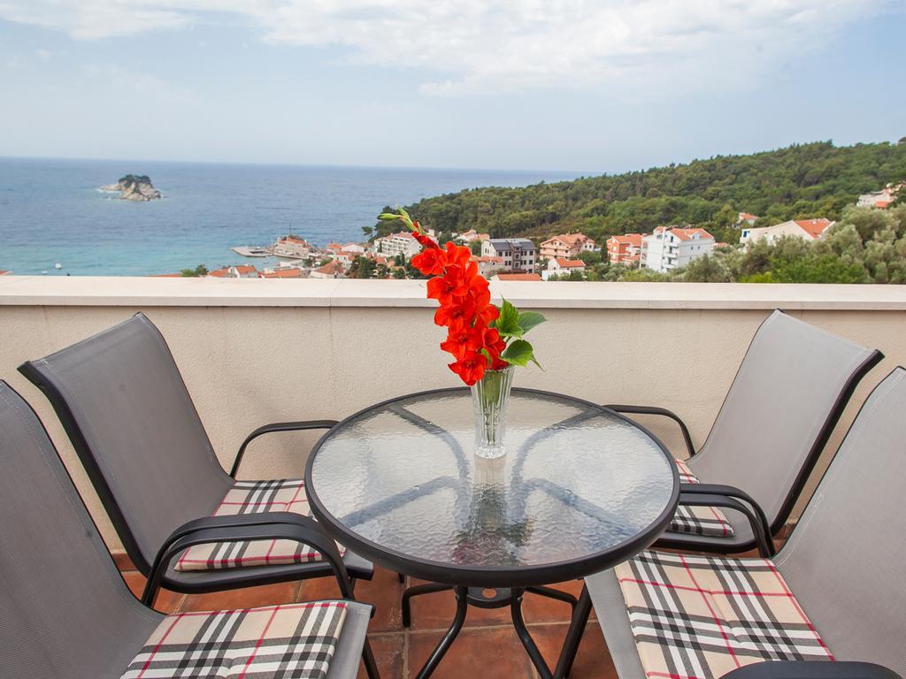 Apartments Krs Medinski Petrovac Екстер'єр фото